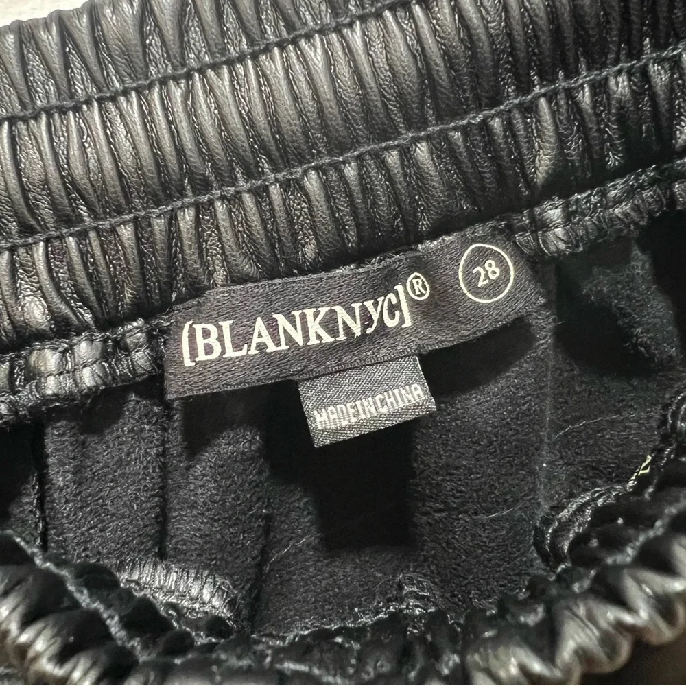 BLANK NYC Black Drawstring Faux Leather Joggers Size 28 - Picture 9 of 16